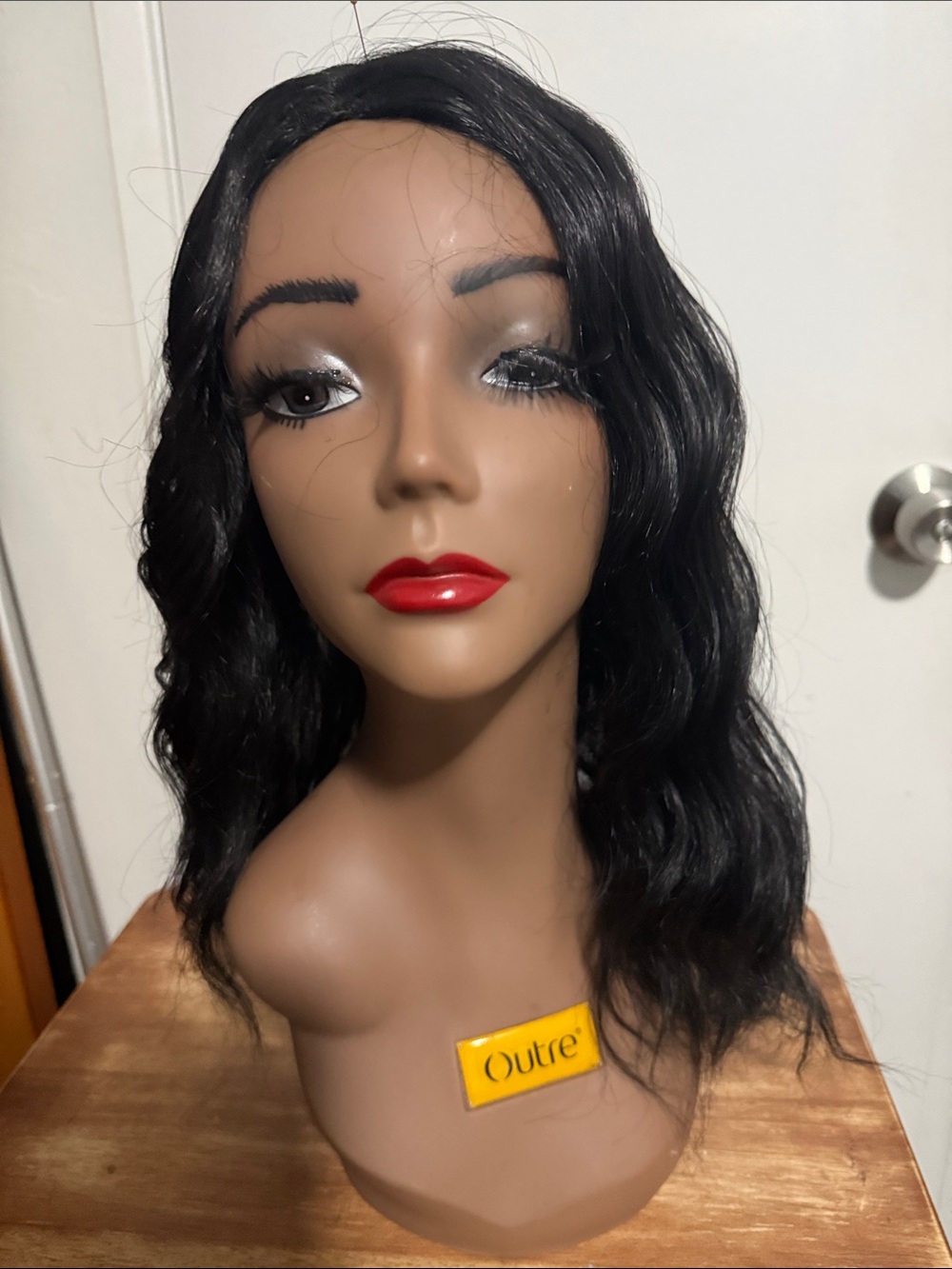 Outre Black Wavy Wig